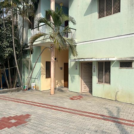 Anbu Ramana Guest House Tiruvannāmalai Exteriör bild