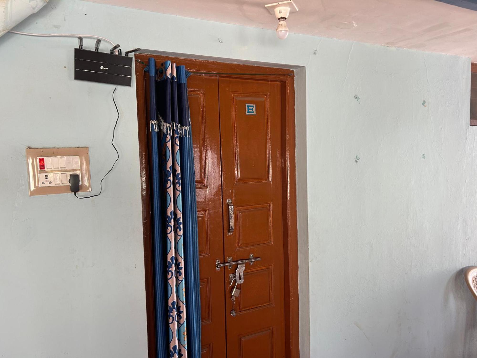 Anbu Ramana Guest House Tiruvannāmalai Exteriör bild