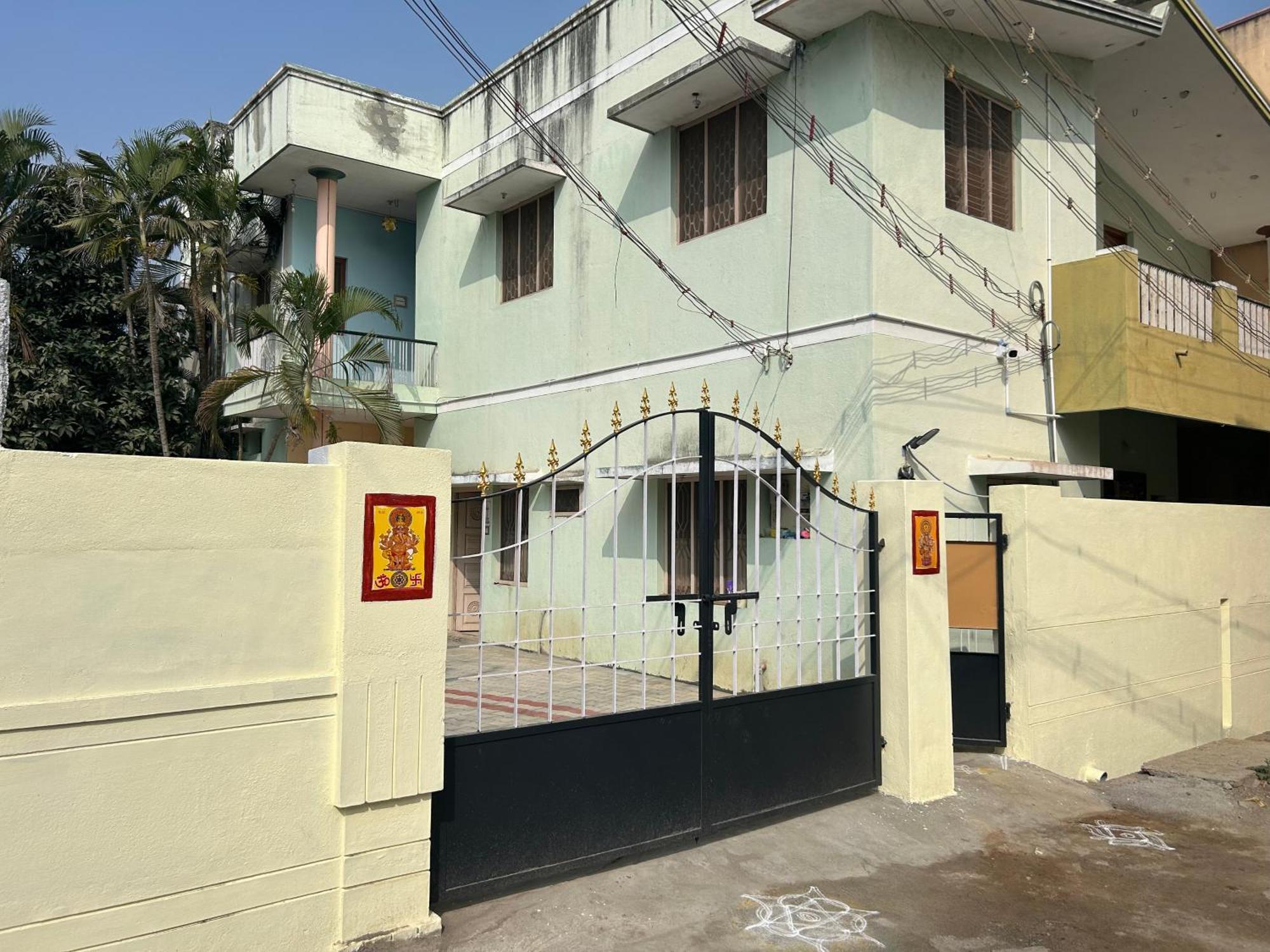 Anbu Ramana Guest House Tiruvannāmalai Exteriör bild