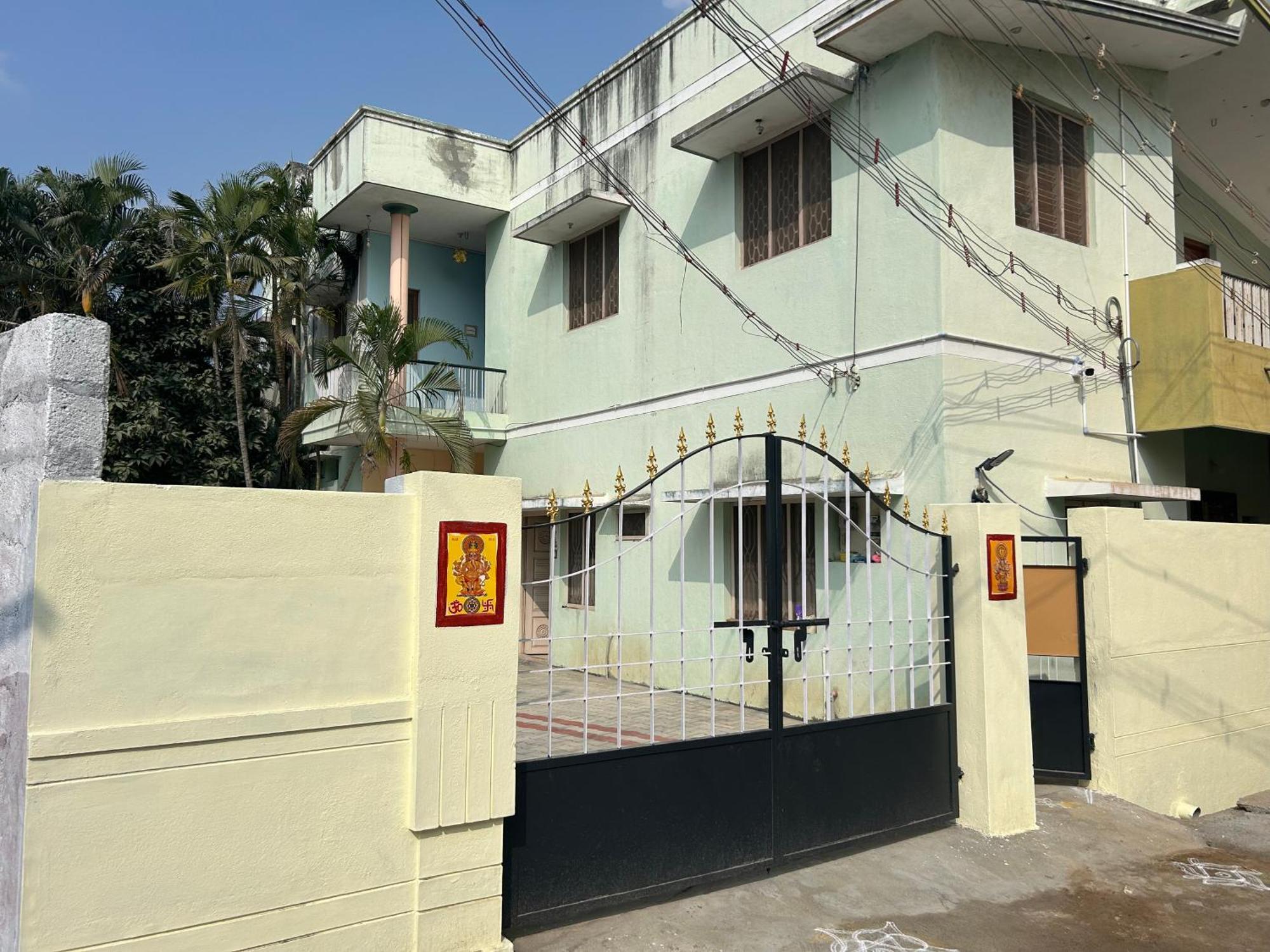 Anbu Ramana Guest House Tiruvannāmalai Exteriör bild