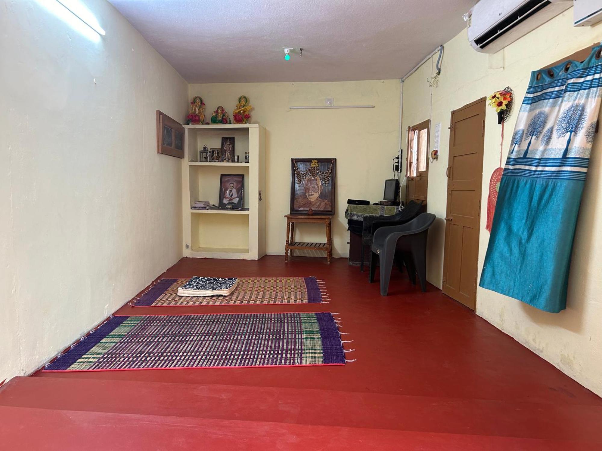Anbu Ramana Guest House Tiruvannāmalai Exteriör bild