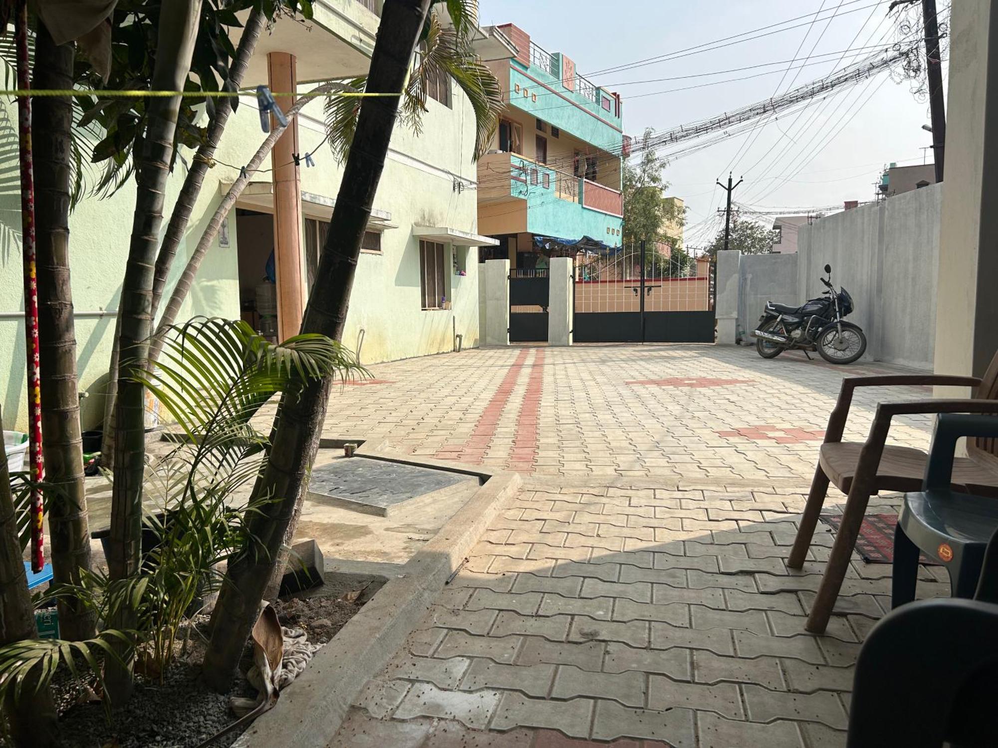 Anbu Ramana Guest House Tiruvannāmalai Exteriör bild