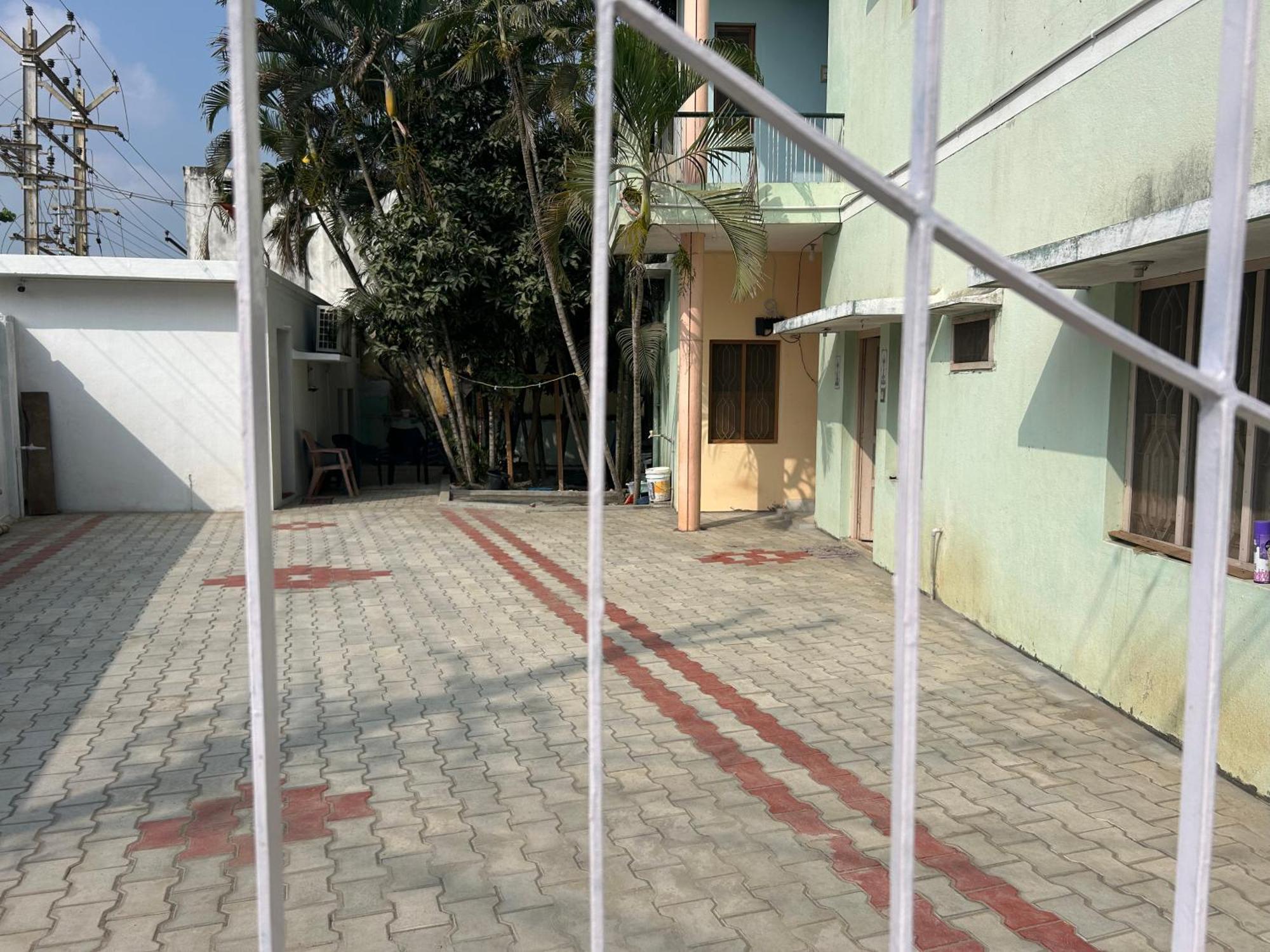 Anbu Ramana Guest House Tiruvannāmalai Exteriör bild