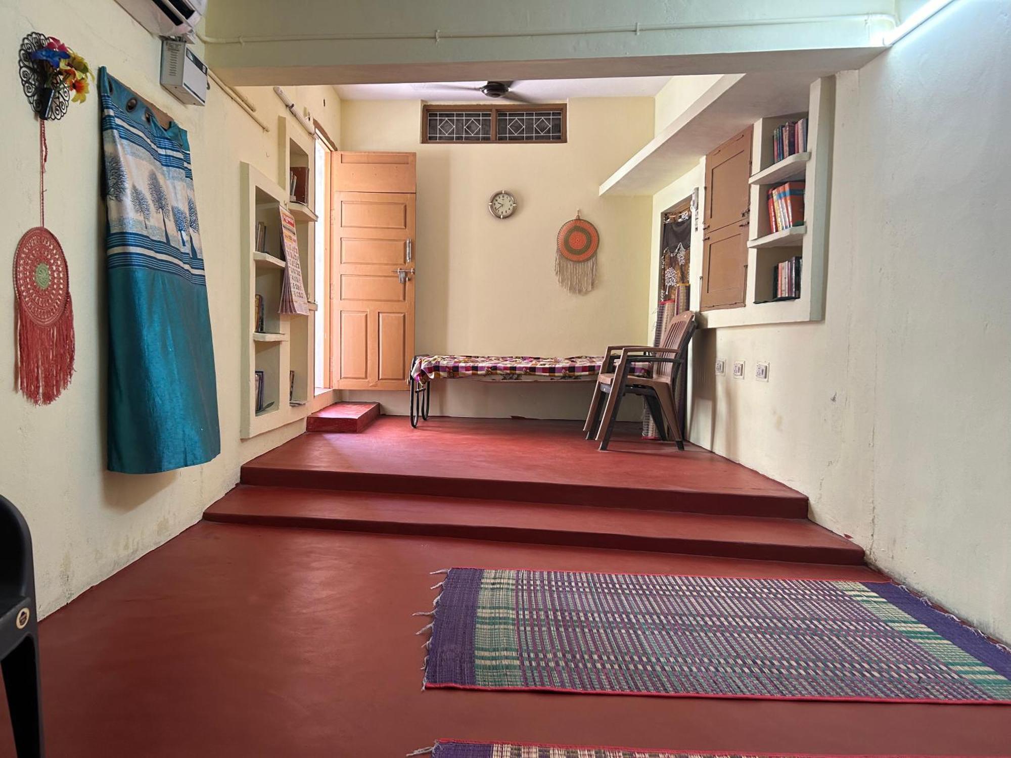 Anbu Ramana Guest House Tiruvannāmalai Exteriör bild