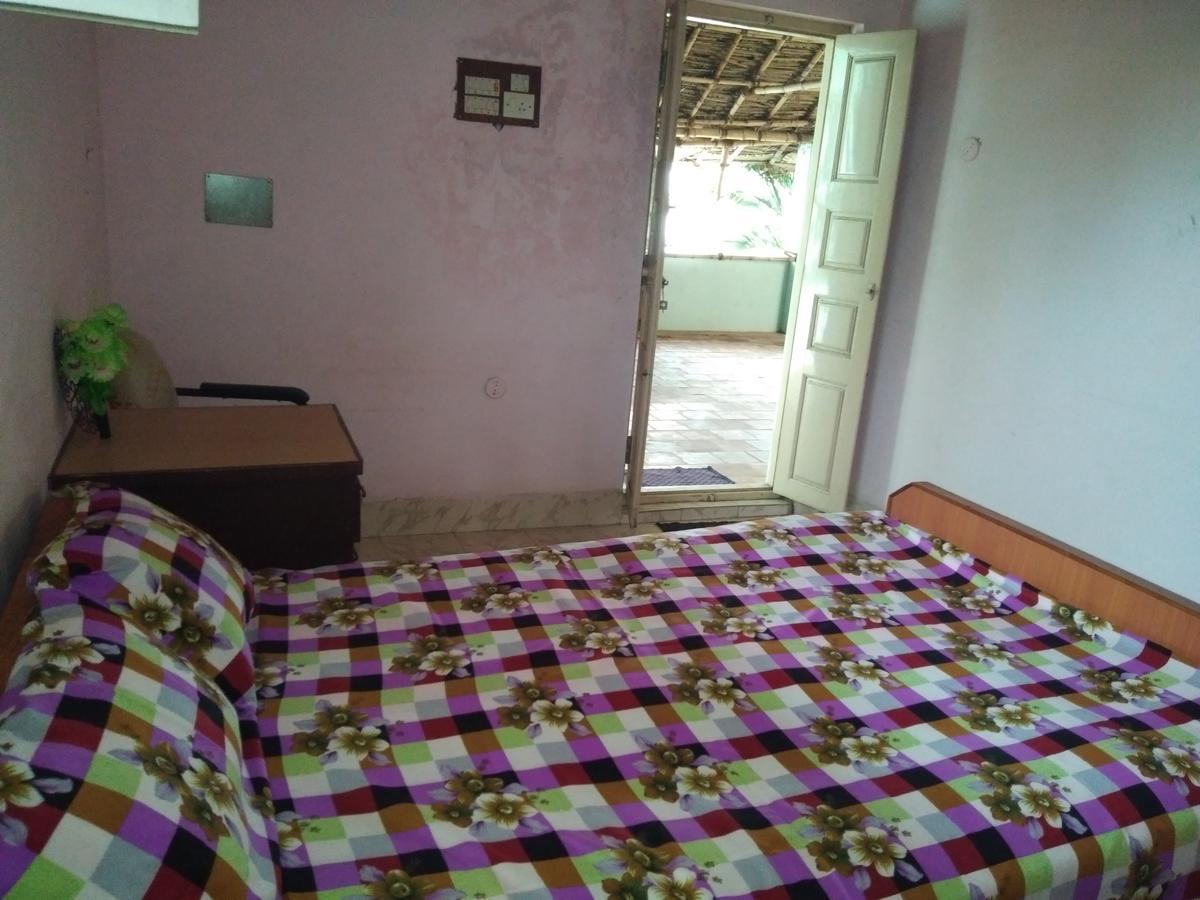 Anbu Ramana Guest House Tiruvannāmalai Exteriör bild