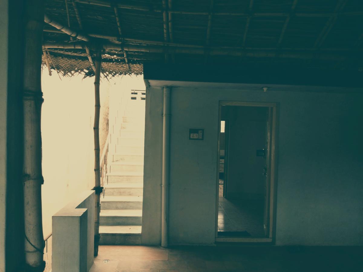 Anbu Ramana Guest House Tiruvannāmalai Exteriör bild