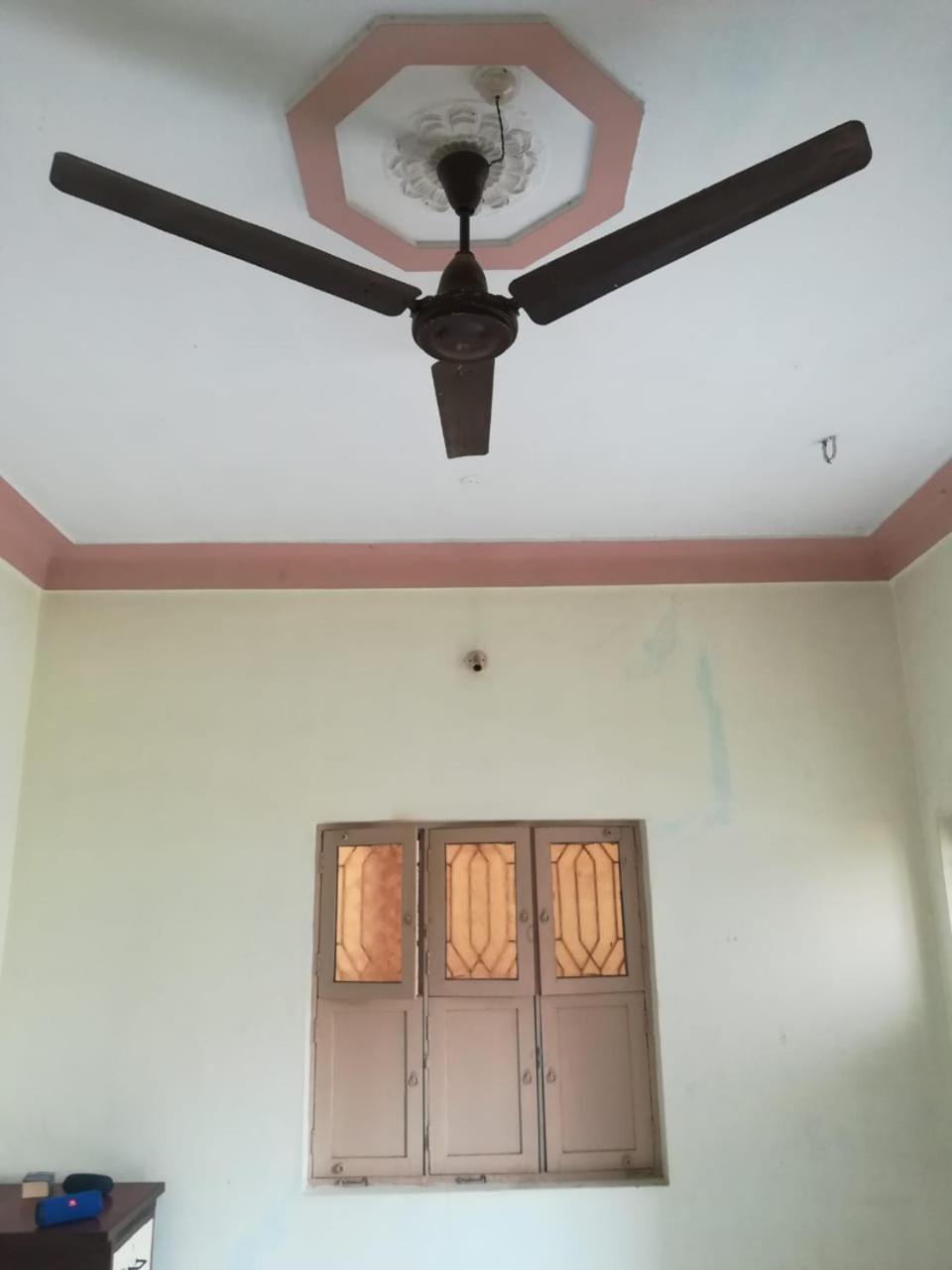Anbu Ramana Guest House Tiruvannāmalai Exteriör bild