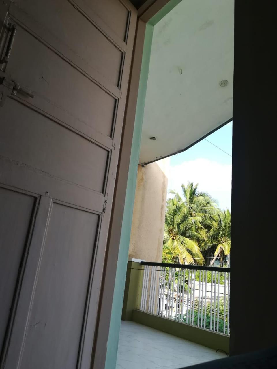 Anbu Ramana Guest House Tiruvannāmalai Exteriör bild