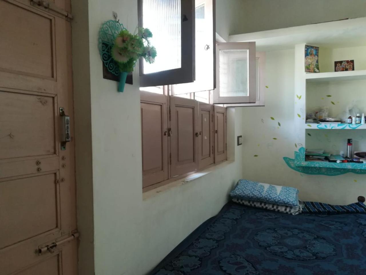 Anbu Ramana Guest House Tiruvannāmalai Exteriör bild