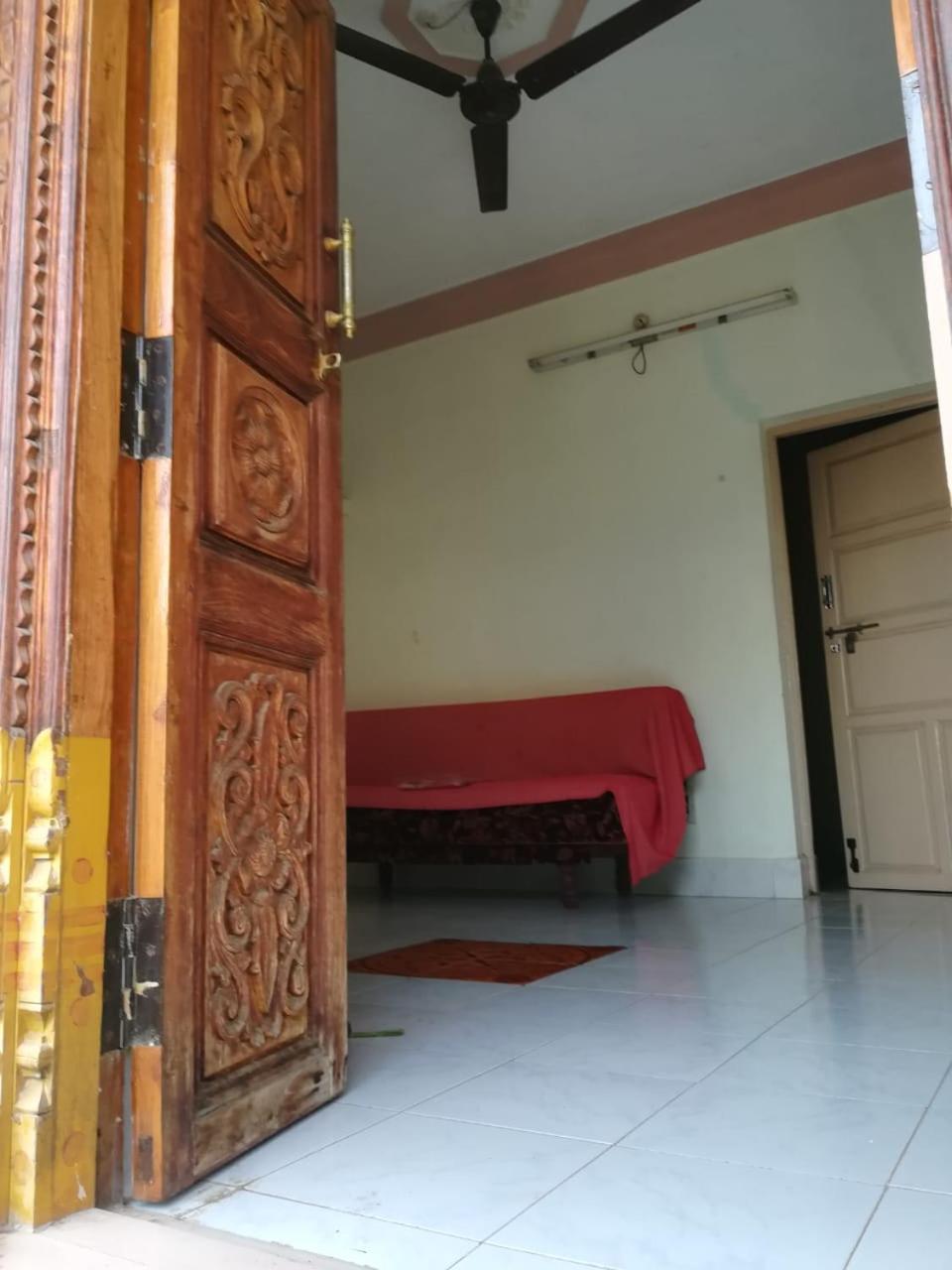 Anbu Ramana Guest House Tiruvannāmalai Exteriör bild