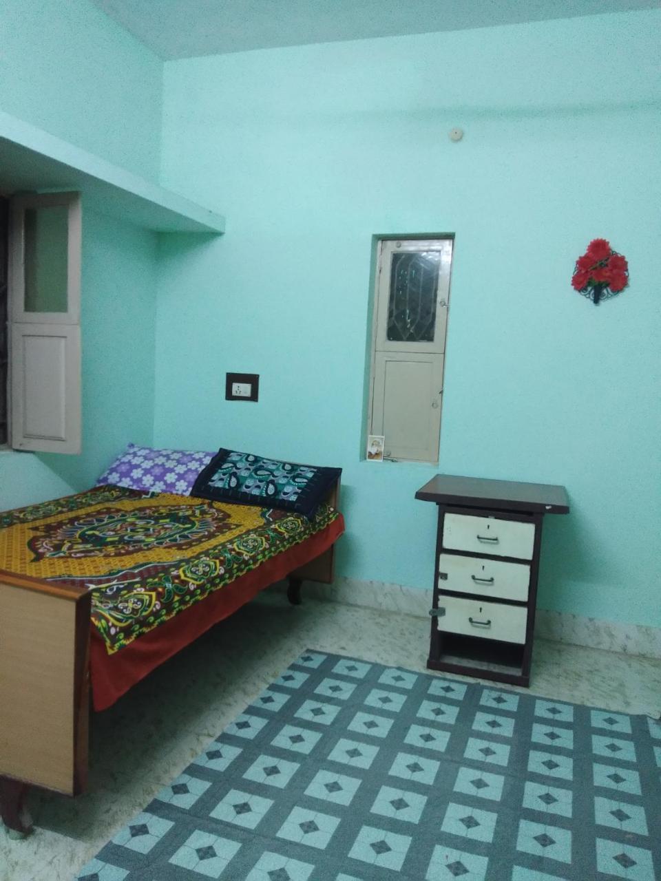 Anbu Ramana Guest House Tiruvannāmalai Exteriör bild